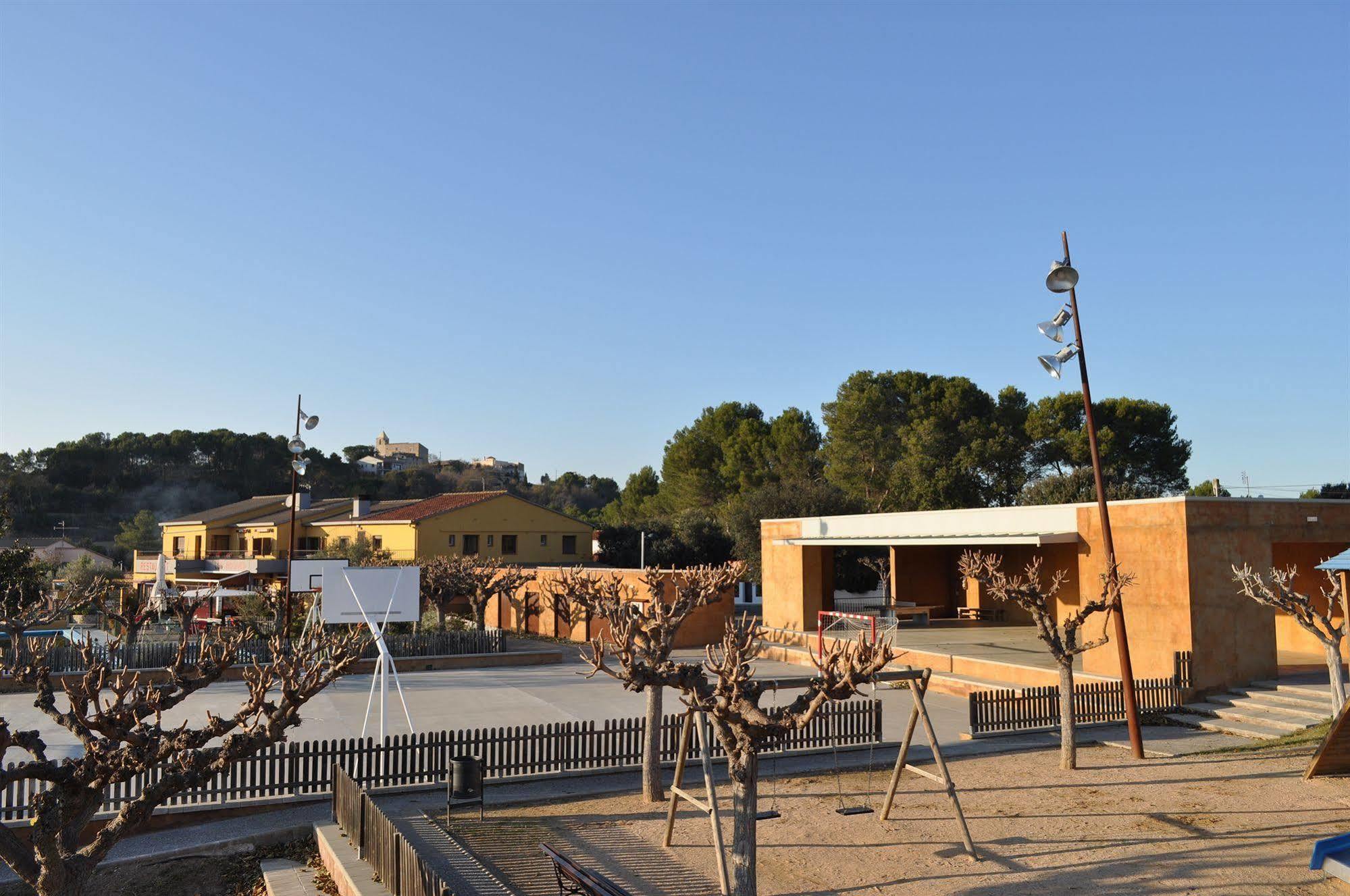 Hotel Les Roques Bascara Exterior photo